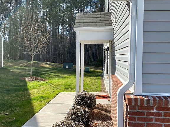 2nd image of 523 Song Sparrow Ln