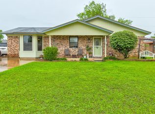 501 Heather Ln, Keene, TX 76059
