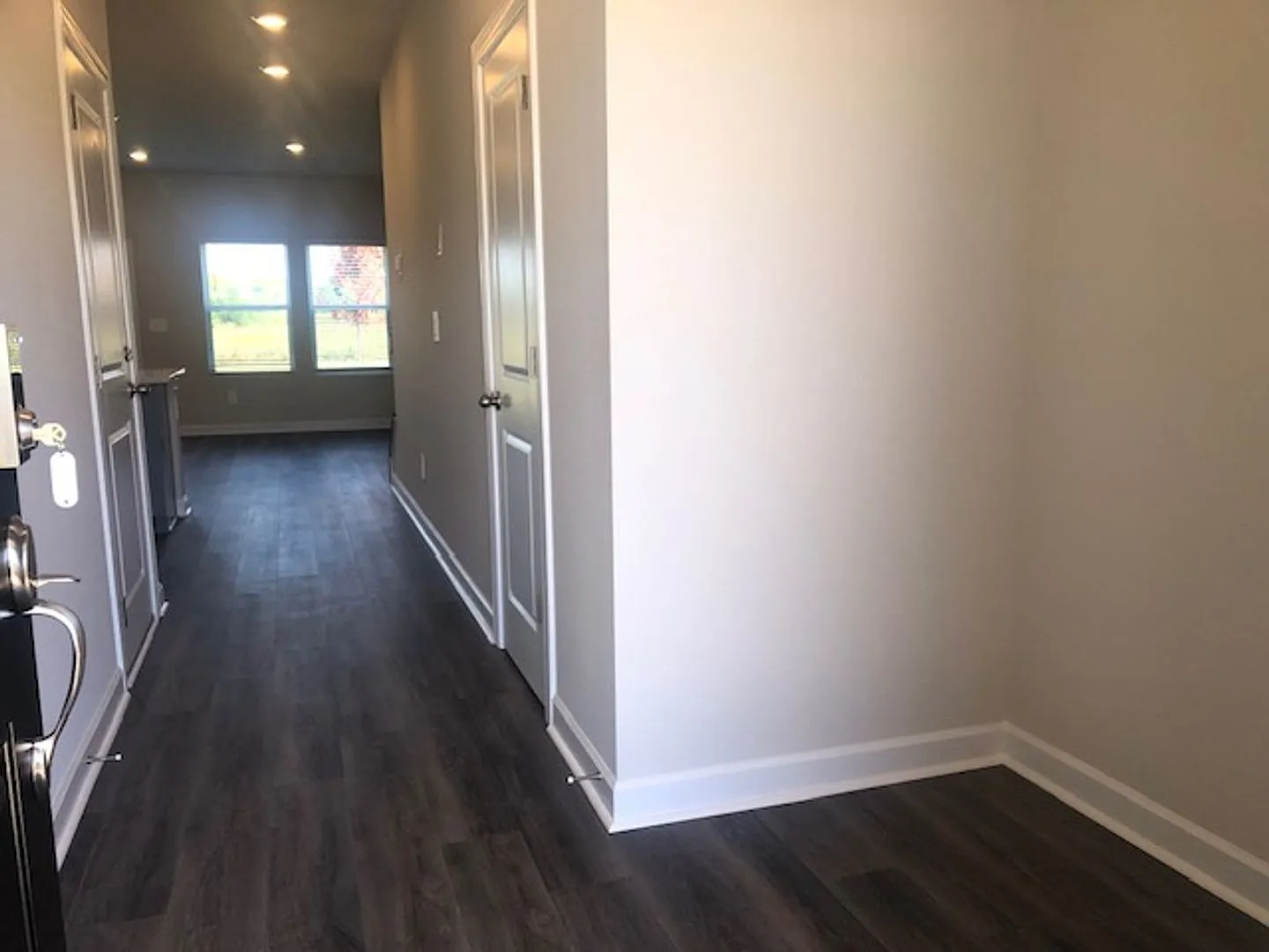 Newer Townhome With 1 Car Garage In Braemar Village! Coming Soon! — Photo 3