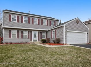 22 Ascot Ln, Streamwood, IL 60107
