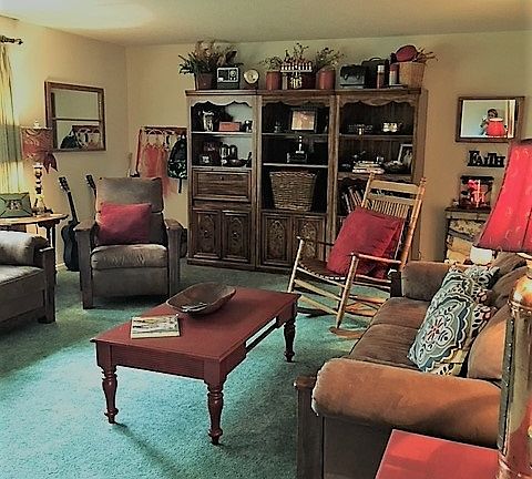 3rd image of 3035 Westmont Dr