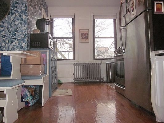 2nd image of 217 Maujer St #3M