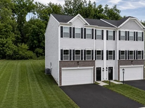 1237 Bedford Rd #2083B, North Huntingdon, PA 15642