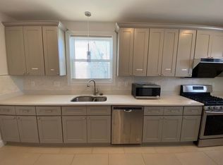 18 Standish Ave UNIT 1, Quincy, MA 02170