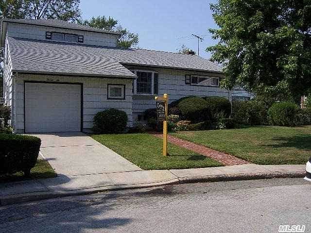 1st image of 26 Elderberry Ln