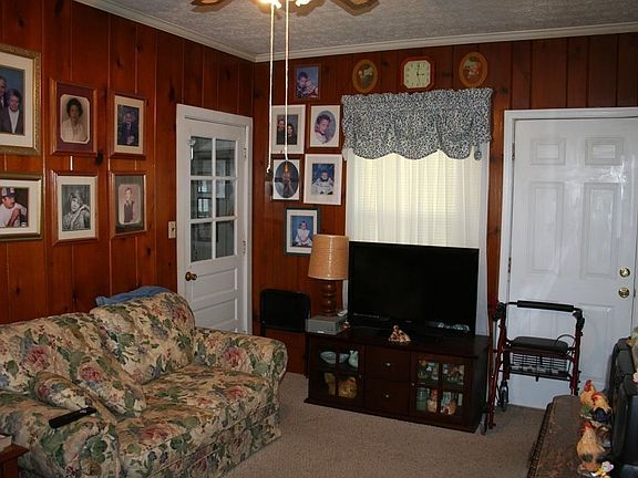5th image of 282 Lee Grant Ave