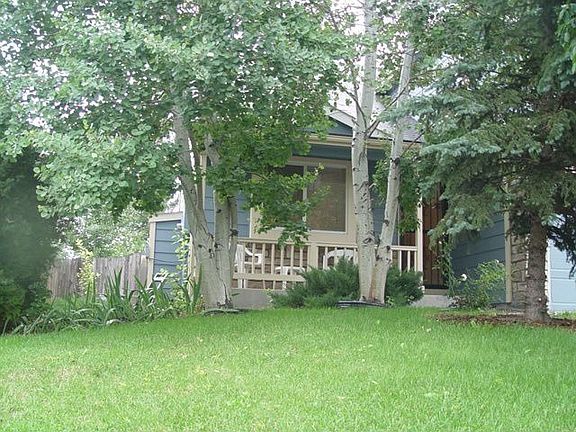 Entrance & Front Porch