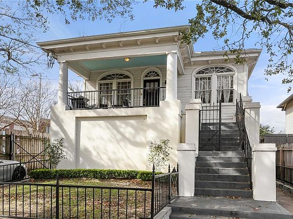 2nd image of 3024-26 Napoleon Ave