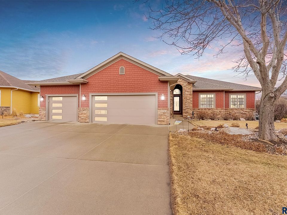 1st image of 8216 S Seven Oaks Dr