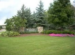 1307 Woodland Spring Dr, Howell, MI 48843