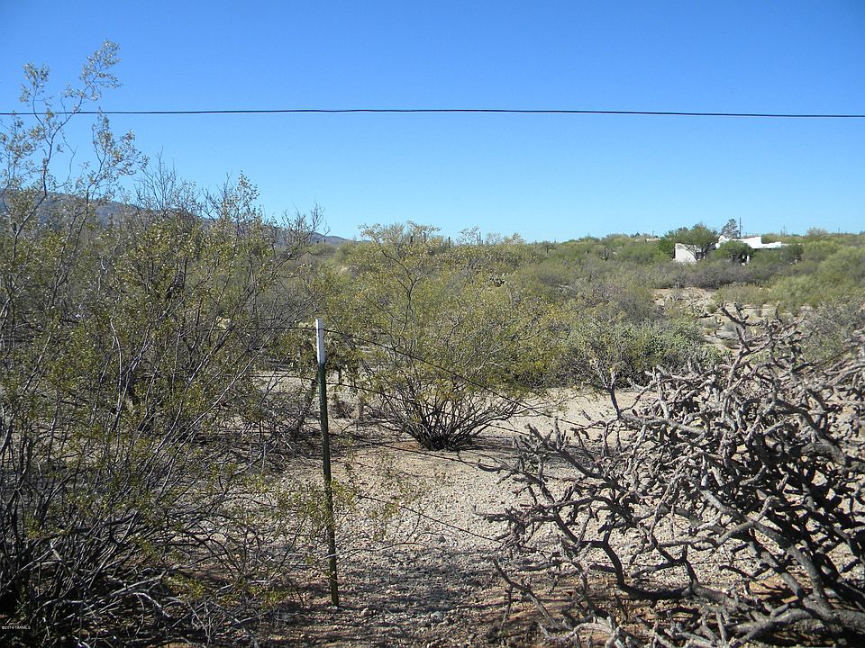 1st image of Avenida Aguila