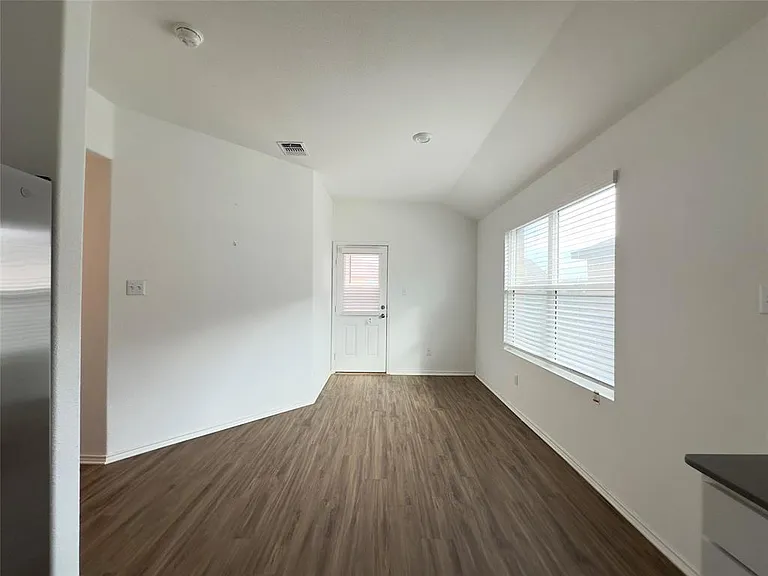 104 Milliner Loop — Photo 8
