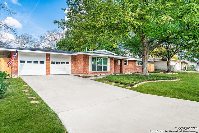 1st image of 417 Winfield Blvd