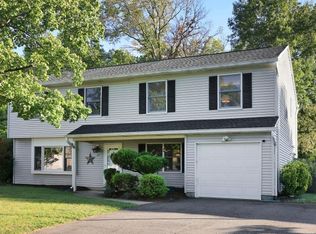 17 Pierson Dr, Hillsborough, NJ