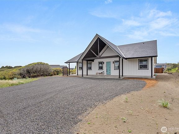 3rd image of 1229 Channel Avenue SW