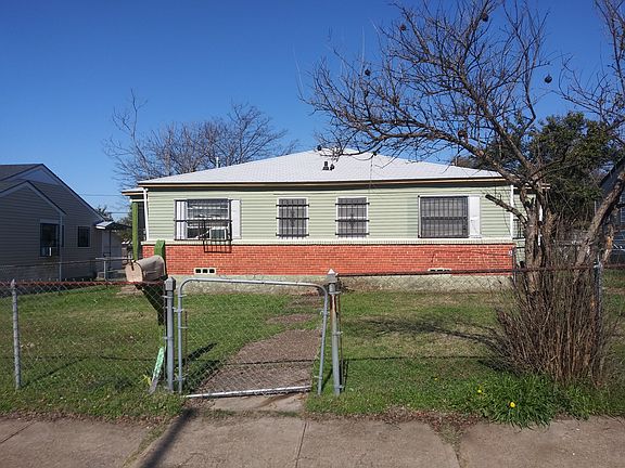 3rd image of 2001 Stovall Dr