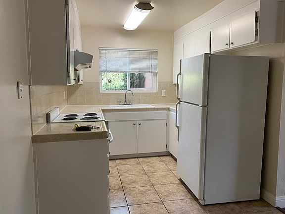 3rd image of 659 Kirkland Dr APT 10