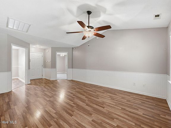 5th image of 108 Oakley Dr