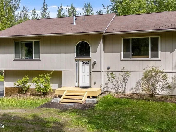 1201 S Lower Rd, Palmer, AK 99645