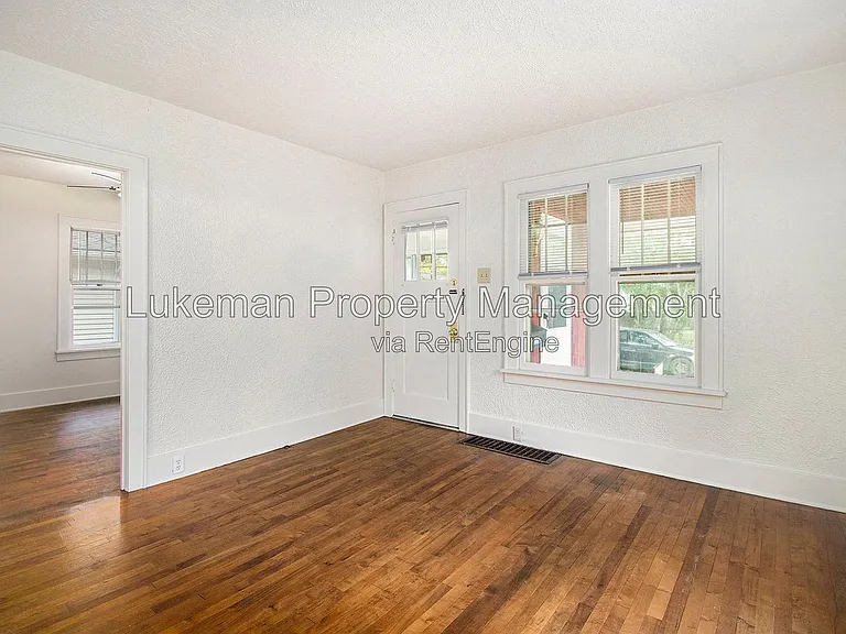 539 Gayle Ave — Photo 5