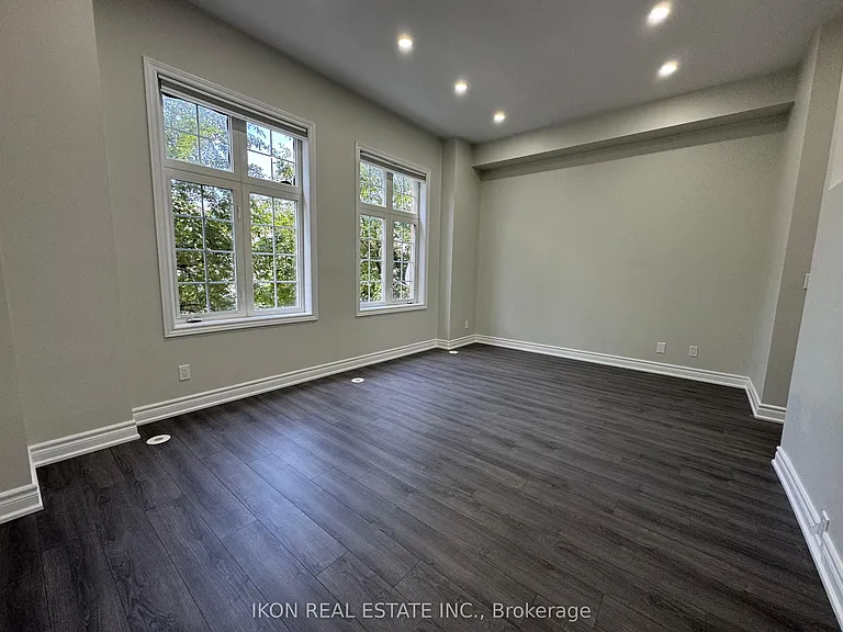 67 Sprucedale Way E — Photo 20