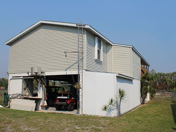 3rd image of 233 Worley St