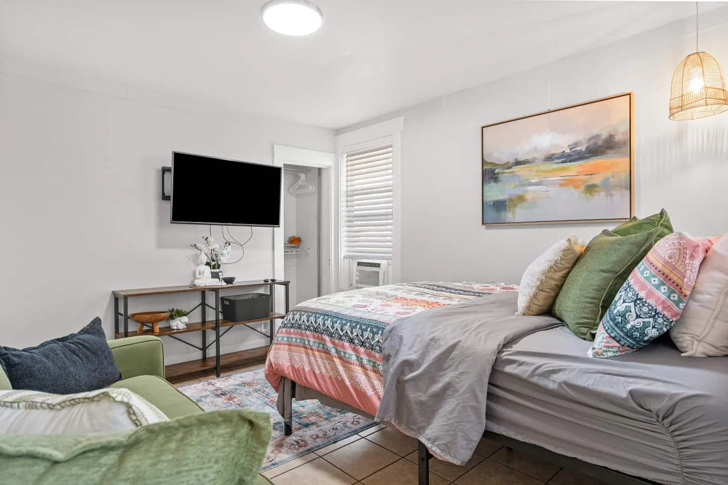 1 bed, $1,300 — Photo 2