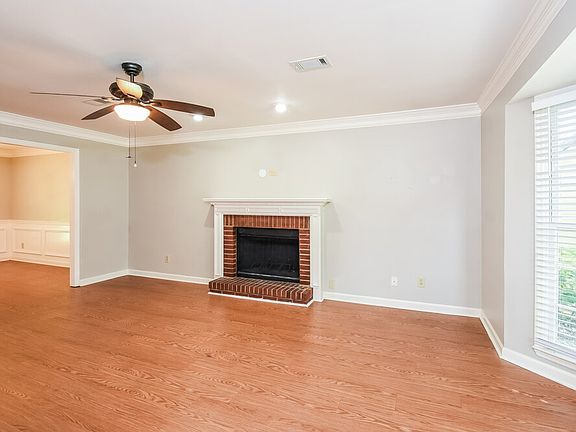 5th image of 2906 Katy Ln SW