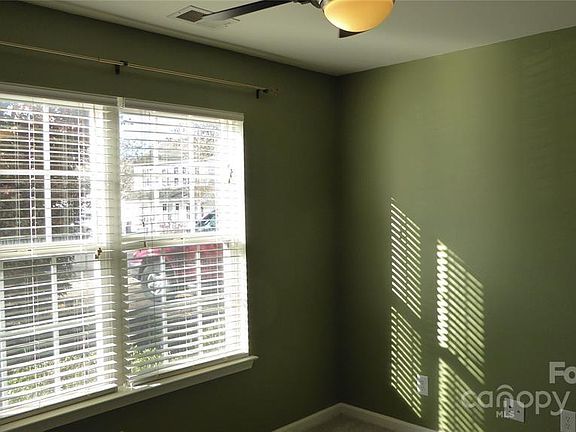 4th image of 2007 Wexford Way #186