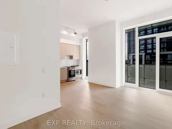 3900 Confederation Pkwy, Mississauga, ON