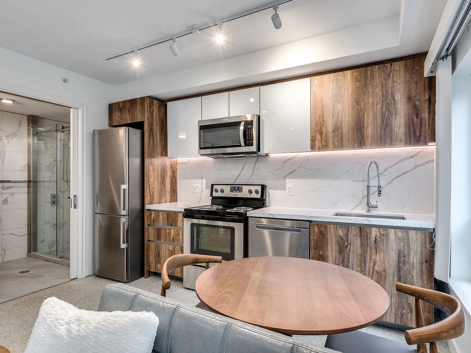 1 bed, 541 sqft, $2,990 — Photo 4