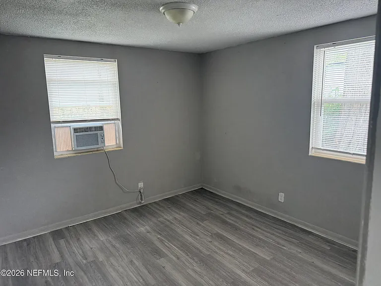 5659 Ansley St — Photo 10