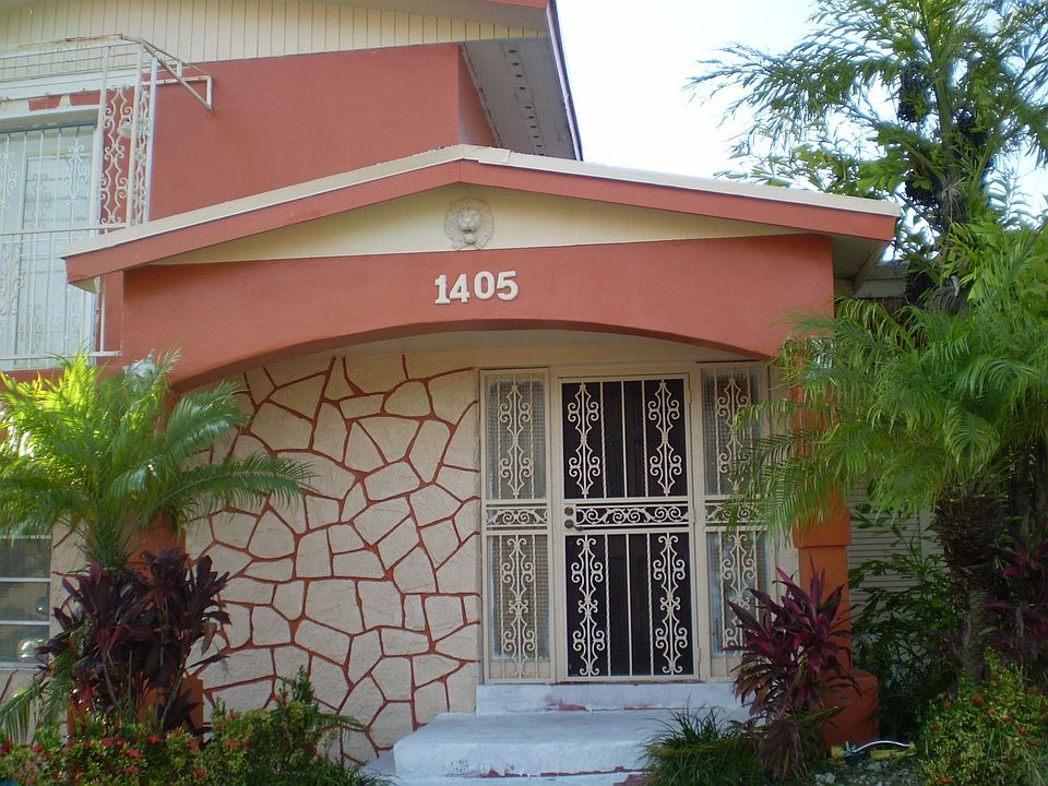 1st image of 1405 NW 195th St