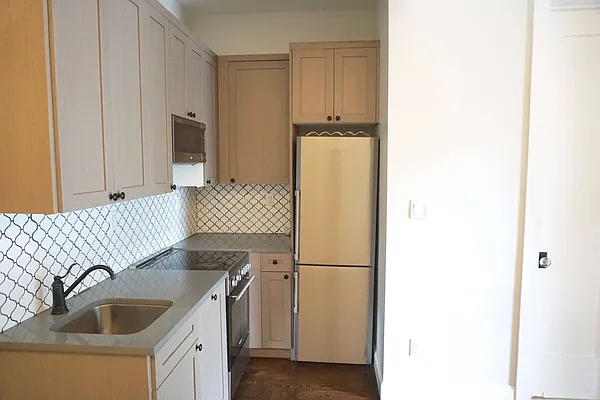 Rented by Keyo  | media 10