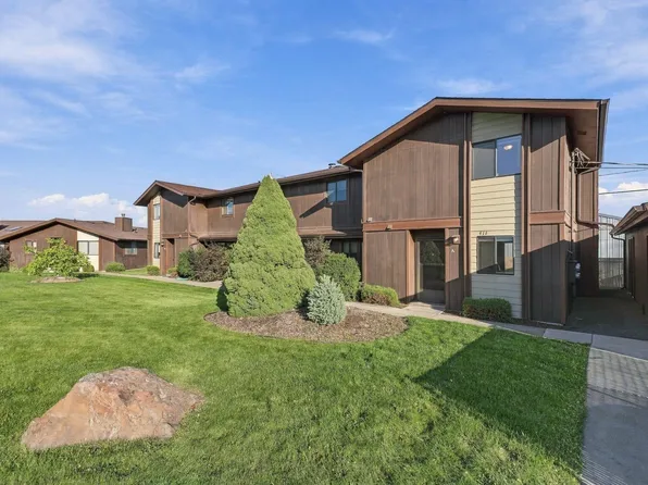 411 Clay St APT A, Cheney, WA 99004