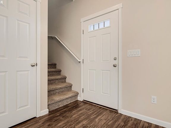 5th image of 4414 NE 58th Ave