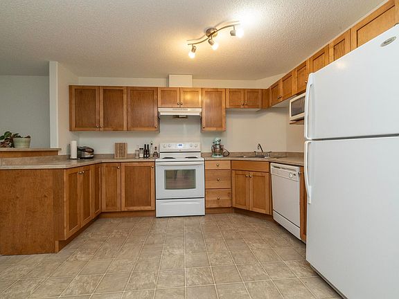 5th image of 7331 S Terwillegar Dr NW #6201