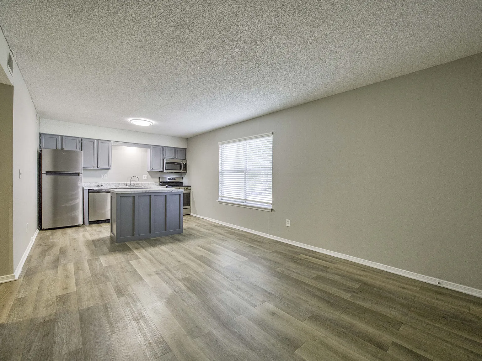 Pheasant Run Apartments — Photo 3