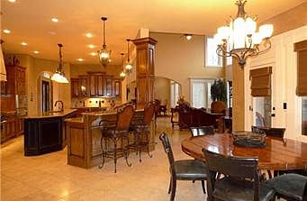 KITCHEN/BREAKFAST ROOM