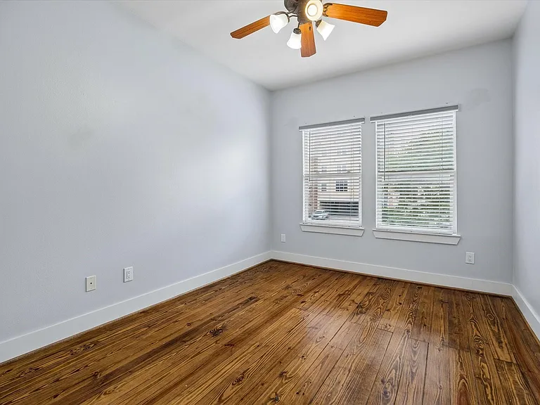 1418 Asbury St — Photo 16