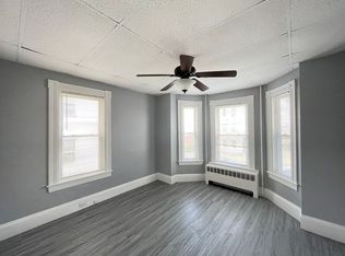 559 Silver St APT 1, Manchester, NH 03103