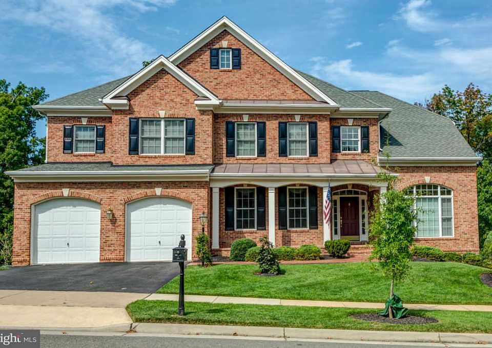 1st image of 43924 Riverpoint Dr