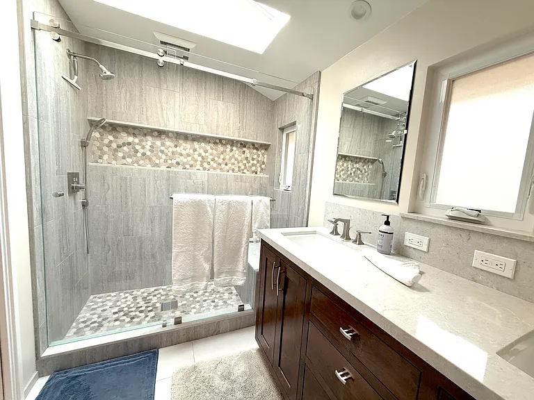 345 N Ontare Rd — Photo 9