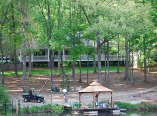 1409 Lakeview Rd, Grayson, GA 30017