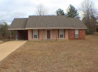 1382 Dunn Rd, Terry, MS 39170