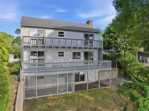 265 Grand View Dr, Warwick, RI 02886