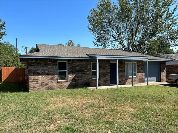 518 NW Highland Dr, Bartlesville, OK 74003