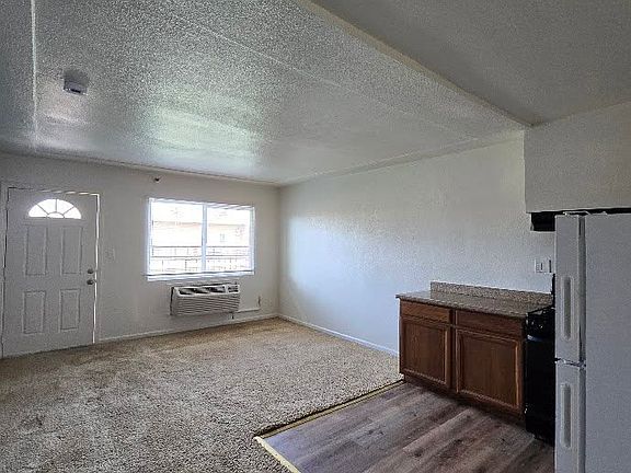 4th image of 542 N Fulton St APT 204