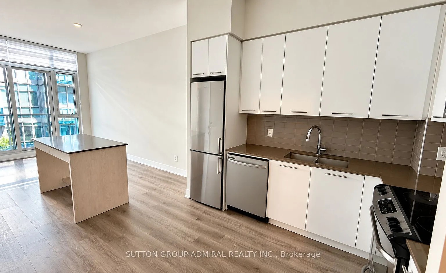 2 bed, $2,550 — Photo 3