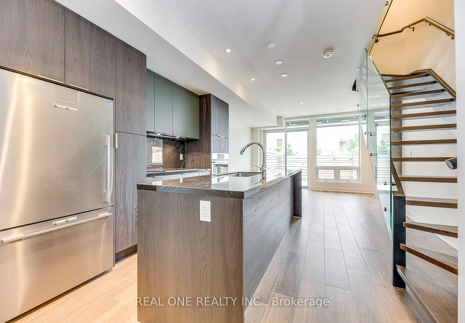 3 bed, $3,800 — Photo 4